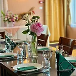 Hotel Oxford By Timhotels 3*