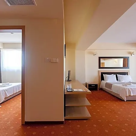 Oxford By Timhotels فندق 3*