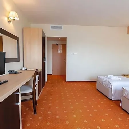 Oxford By Timhotels فندق 3*