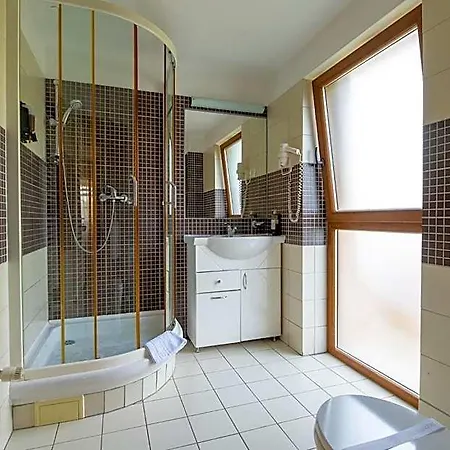 Oxford By Timhotels فندق 3*