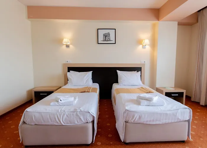 Oxford By Timhotels מלון 3*