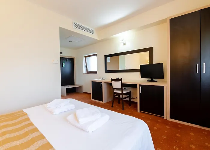 Oxford By Timhotels فندق تيميشورا