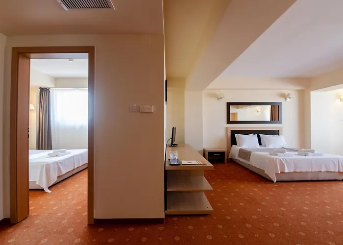 Oxford By Timhotels فندق 3*